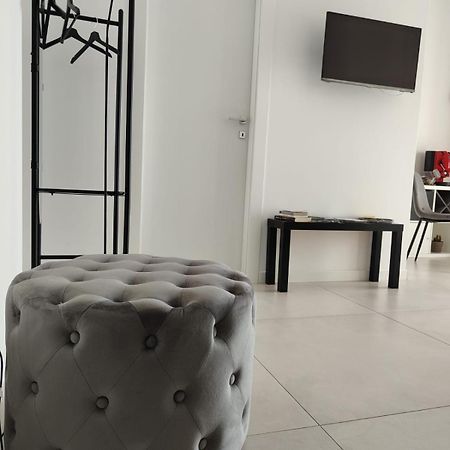 Oasi Al Centro Con Parcheggio Bed & Breakfast Salerno Exterior photo